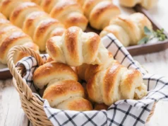 Fluffy Butter Rolls for a Cozy Breakfast